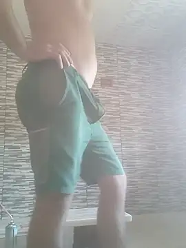 Snapshot of Rolandxxxr chatting on 17, 9, 2025 Rolandxxxr online show from 17, 9, 2025