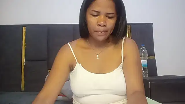 Snapshot of aleixane chatting on 11, 11, 2025 aleixane online show from 11, 11, 2025