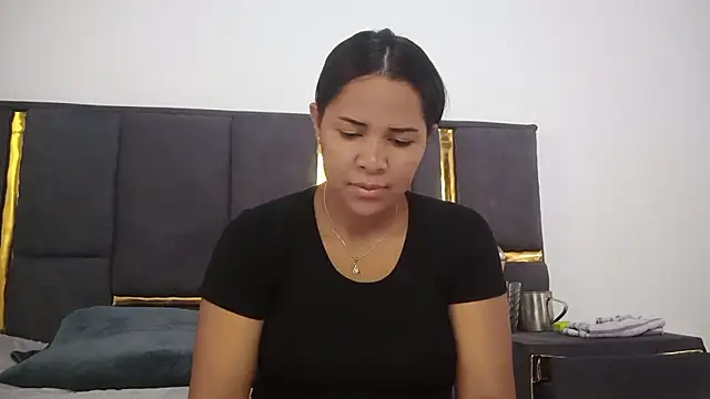 Snapshot of aleixane chatting on 17, 11, 2025 aleixane online show from 17, 11, 2025