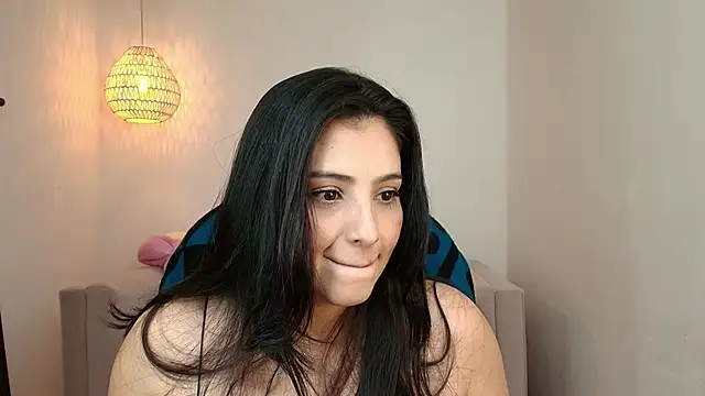 Snapshot of YummyAnna_ chatting on 4, 2, 2026 YummyAnna online show from 4, 2, 2026