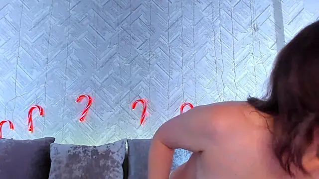Snapshot of EvaBarsa_ chatting on 18, 12, 2024 EvaBarsa  online show from 18, 12, 2024