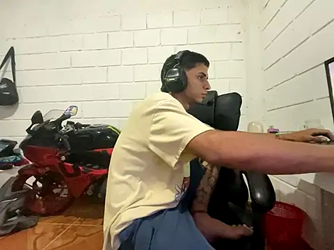 Max TheHorseDick online show from 3, 12, 2025