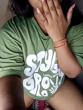 Sweet-Berry online show from 6, 2, 2025