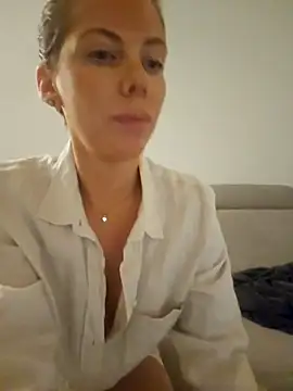 Snapshot of novaforyou1 chatting on 21, 10, 2025 novaforyou1 online show from 21, 10, 2025