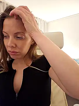 Snapshot of novaforyou1 chatting on 30, 10, 2025 novaforyou1 online show from 30, 10, 2025