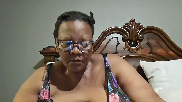 SEXYBOOBSNASS online show from 17, 1, 2025