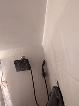 JadaSkyy online show from 1, 12, 2025