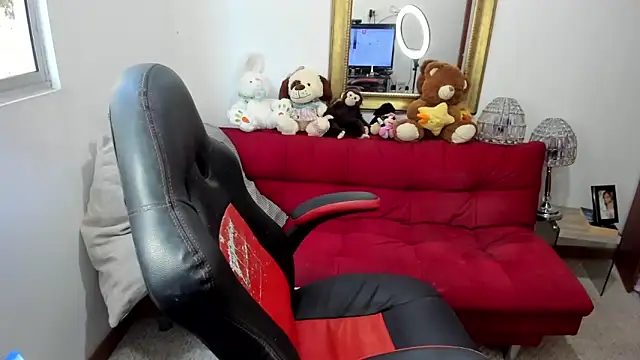 NicolettColin online show from 4, 12, 2024