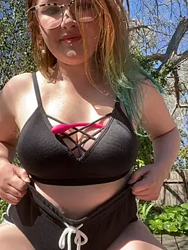 Snapshot of Demure_Whore chatting on 15, 9, 2025 Demure Whore online show from 15, 9, 2025