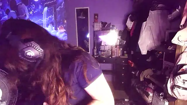 lady- online show from 2, 8, 2026