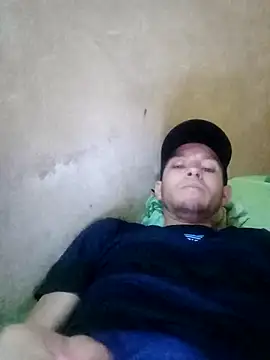 Snapshot of squirt_and_sex chatting on 25, 12, 2024 squirt and sex online show from 25, 12, 2024