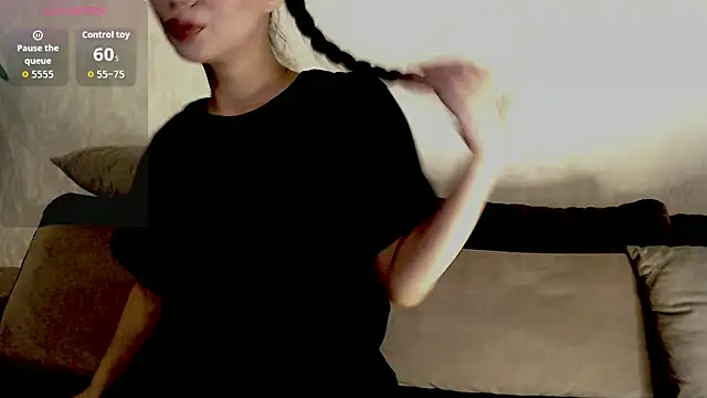 Snapshot of Iam_Luna chatting on 7, 2, 2026 Iam Luna online show from 7, 2, 2026