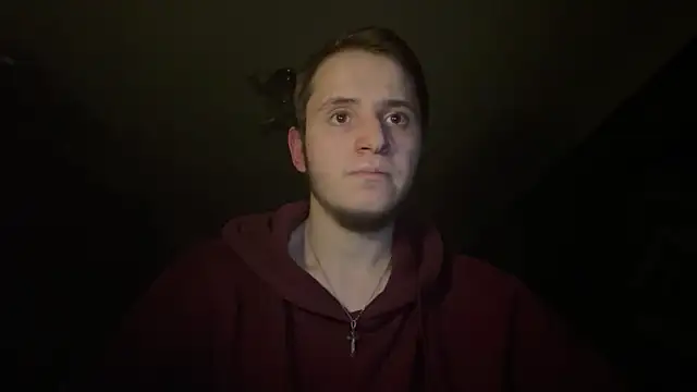 Snapshot of sweaticeboy chatting on 18, 12, 2025 sweaticeboy online show from 18, 12, 2025