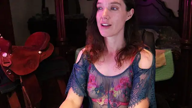 Snapshot of thornburyrose chatting on 26, 9, 2025 thornburyrose online show from 26, 9, 2025