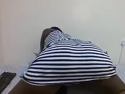 Snapshot of sweetelle09 chatting on 22, 2, 2025 sweetelle09 online show from 22, 2, 2025