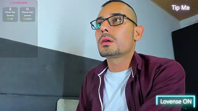 Snapshot of jhonyalzate2 chatting on 30, 9, 2025 jhonyalzate2 online show from 30, 9, 2025