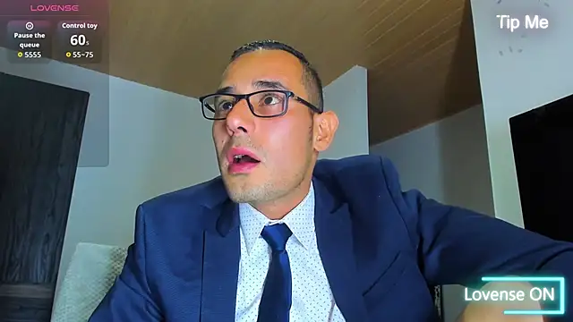 Snapshot of jhonyalzate2 chatting on 22, 10, 2025 jhonyalzate2 online show from 22, 10, 2025