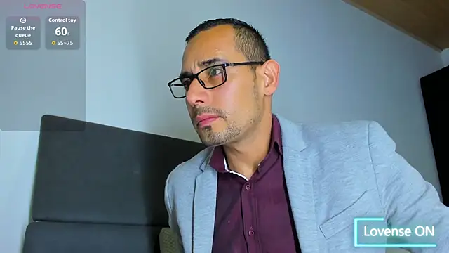 Snapshot of jhonyalzate2 chatting on 18, 12, 2025 jhonyalzate2 online show from 18, 12, 2025