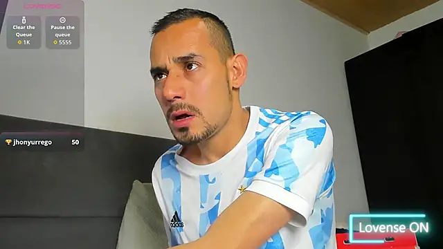 jhonyalzate2 online show from 18, 2, 2026