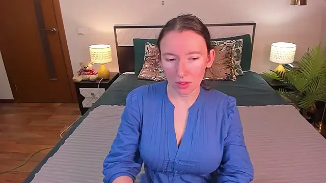 CatherineWalls online show from 16, 6, 2026
