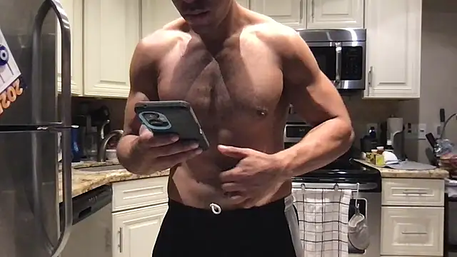 Snapshot of BigGuyMuscle chatting on 11, 2, 2025 BigGuyMuscle online show from 11, 2, 2025