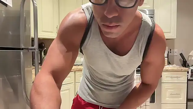 Snapshot of BigGuyMuscle chatting on 1, 3, 2025 BigGuyMuscle online show from 1, 3, 2025