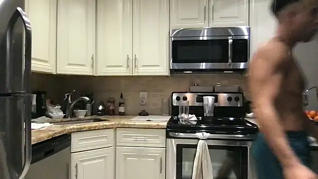 BigGuyMuscle online show from 20, 11, 2025