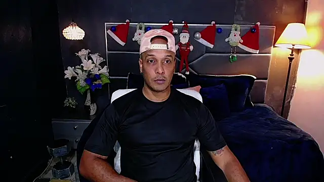 Snapshot of liam_howard chatting on 2, 12, 2025 liam howard online show from 2, 12, 2025