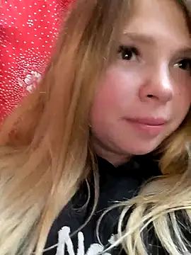 Zuli Kiska online show from 8, 10, 2025