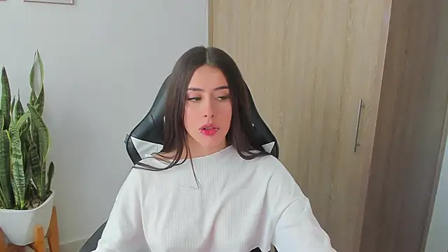 iriswest  online show from 26, 12, 2024