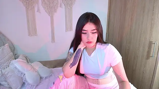Snapshot of iriswest_ chatting on 27, 6, 2026 iriswest online show from 27, 6, 2026