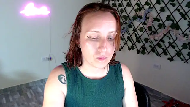 kittykalor09 online show from 15, 4, 2026