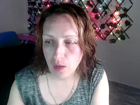 Snapshot of kittykalor09 chatting on 13, 5, 2026 kittykalor09 online show from 13, 5, 2026