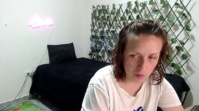 Snapshot of kittykalor09 chatting on 26, 5, 2026 kittykalor09 online show from 26, 5, 2026