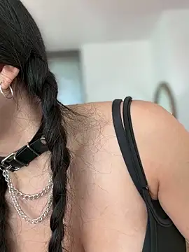 LoveLillyy online show from 2, 12, 2025