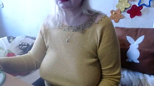 QueenLana online show from 28, 2, 2025