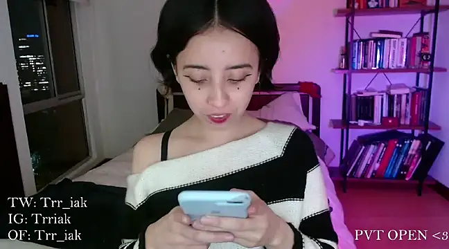 Snapshot of babyluna_8_8 chatting on 28, 1, 2025 babyluna 8 8 online show from 28, 1, 2025