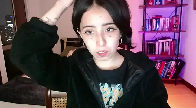 Snapshot of babyluna_8_8 chatting on 26, 2, 2025 babyluna 8 8 online show from 26, 2, 2025