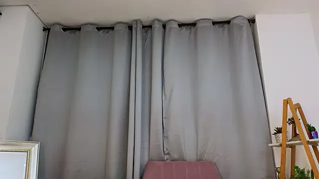 bella  adams online show from 12, 3, 2025