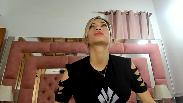 Snapshot of briana_wonder69xxx chatting on 18, 10, 2025 briana wonder69xxx online show from 18, 10, 2025