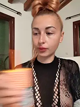 Snapshot of kylie_blck chatting on 6, 2, 2025 kylie blck online show from 6, 2, 2025