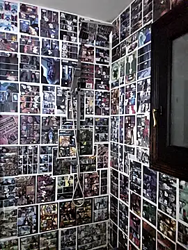 Snapshot of kylie_blck chatting on 2, 4, 2026 kylie blck online show from 2, 4, 2026