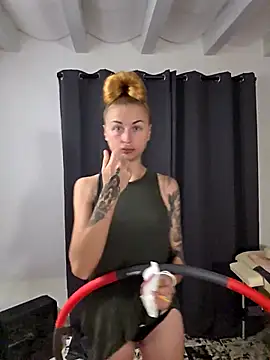 Snapshot of kylie_blck chatting on 11, 4, 2026 kylie blck online show from 11, 4, 2026