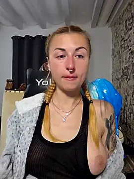 Snapshot of kylie_blck chatting on 12, 4, 2026 kylie blck online show from 12, 4, 2026