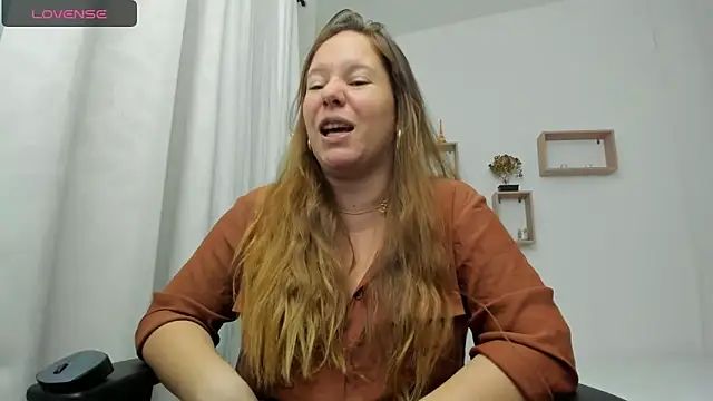 Snapshot of tamy_shine87 chatting on 15, 2, 2025 tamy shine87 online show from 15, 2, 2025