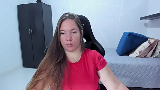 Snapshot of tamy_shine87 chatting on 6, 10, 2025 tamy shine87 online show from 6, 10, 2025