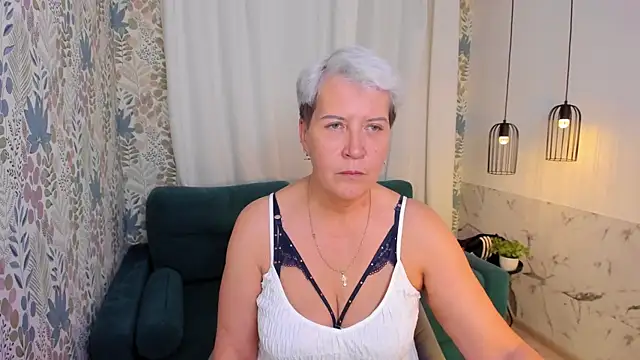 Snapshot of KathySunn chatting on 7, 5, 2026 KathySunn online show from 7, 5, 2026