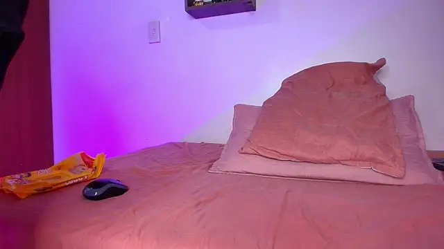 lorrayne  online show from 18, 3, 2025