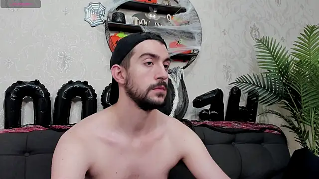 Snapshot of Dylan_Best chatting on 31, 10, 2025 Dylan Best online show from 31, 10, 2025