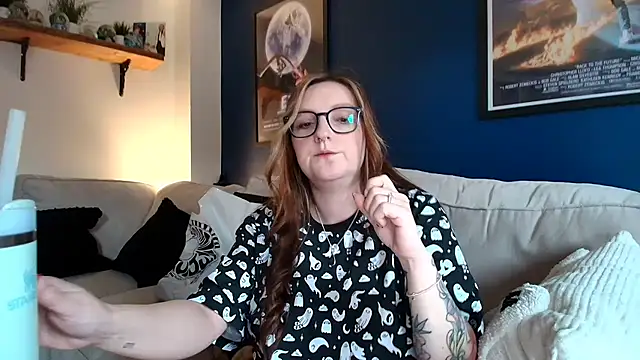 Snapshot of short_sweetpea chatting on 2, 2, 2026 short sweetpea online show from 2, 2, 2026